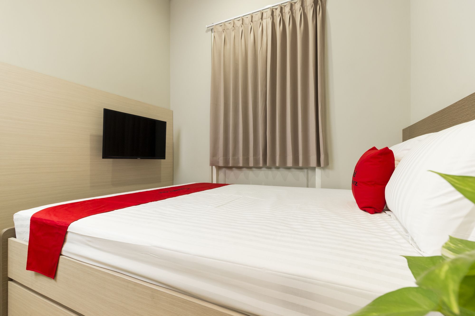 Reddoorz Plus @ Patal Senayan 雅加达 外观 照片