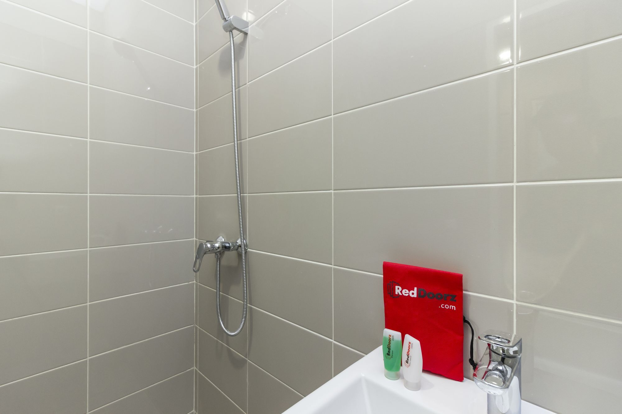 Reddoorz Plus @ Patal Senayan 雅加达 外观 照片